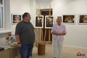 Fotorelacja z wernisażu wystawy fotografii Jarosława Korbińskiego pt. Cerkiew w Kwiatoniu.